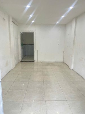 giá rẻ 20triệu - chính chủ cho thuê nhà mặt tiền hồ văn huê, quận phú nhuận - dt 3.6x12m, trệt lầu