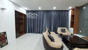 gia đình bán căn góc cc nguyễn phúc nguyên q.3. dt 100m2 3p 2wc. sh. giá 5,9 tỷ. lh 