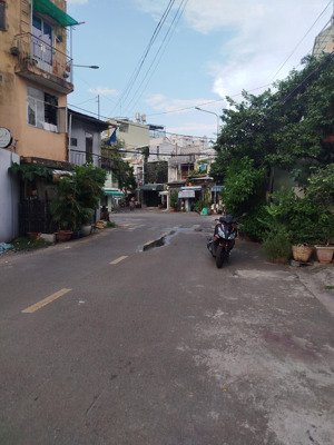 chính chủ gấp bán nhà 2 tầng 44m2, đường trước nhà 8m, đối diện trường thcs lý thường kiệt