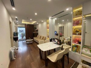 bán căn hộ 75m2 (2n-2vs). giá 6,5 tỷ. đc: imperia garden, nguyễn tuân, thanh xuân. nội thất đầy đủ.