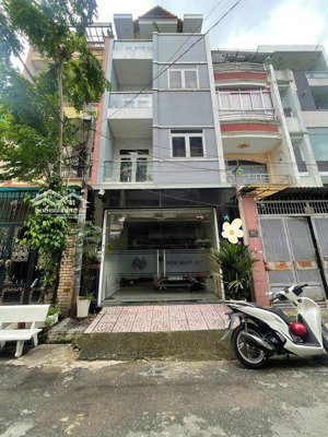 khu vip nguyễn cửu đàm,diện tích 5x20,5 tầng btct mới,chỉ 17,5 tỷ tl