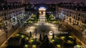 cần bán căn 2pn chung cư hausman mặt đường lê quang đạo kéo dài, cách aeon hà đông 500m. 