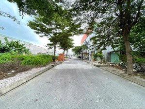 sang gấp lô đất gần cv thuận giao dt 75m2 đi ra mỹ phước tân vạn chỉ 2p di chuyển, full thổ cư shr