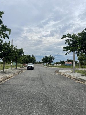 kđt số 4 : lô 171.5m2 ngang 7m - giá sốc 2ty750 chính chủ