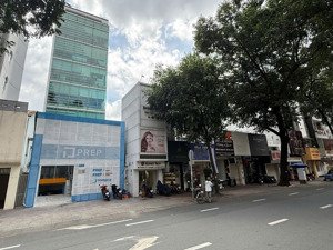 bán tòa nhà hầm 7 tầng ngang 6m 30 tỷ đường lý thái tổ hđt: 135 triệu/tháng