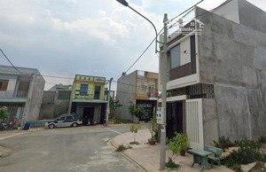 chủ cần bán gấp lô đất ngay kdc đại quang dĩ an dt 100m2, đi ra chợ thông dụng trong 5p,full thổ cư