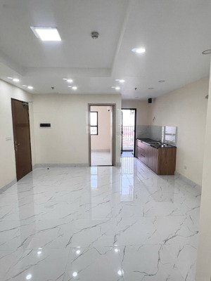 cho thuê 2 ngủ 2 vệ sinh 62m2 hướng nam giá chỉ 6tr/tháng (bao full phí) hoàng huy đồng quốc bình