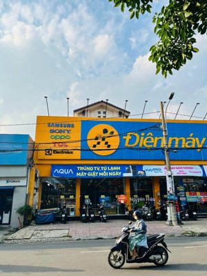 siêu phẩm mặt tiền tên lửa, bình tân - dt 10x20m, 3 tầng - hđt: 120tr/th - giá 50 tỷ