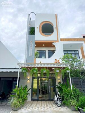 BÁN NHÀ 1T2L đúc, Mặt Tiền, D13 KDC Hồng Loan, sổ hồng hoàn chỉnh