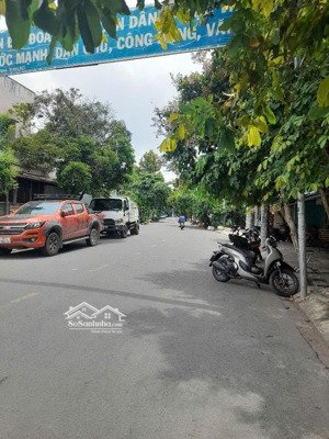 nhỉnh 6 tỷ có ngay nhà 3 tầng, 56m2 (4m*14m), liên tỉnh 5, quận 8, giá siêu rẻ