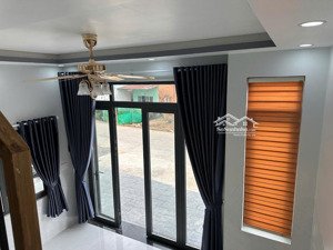 bán nhà 1 trệt 1 lầu ngay trung tâm xã củ chi- tphcm