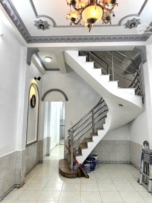 nhà gần chợ thạch đà 3,5x15m trệt 2 lầu 3pn 2wc hẻm xe hơi giá chỉ 9 triệu