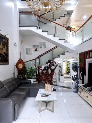 kẹt tiền bán gấp nhà lê lai - 87,8m2 - 3 tầng - hẻm xe hơi - 9 tỷ thương lượng