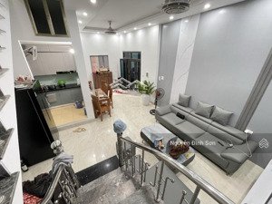 bán nhà hồng tiến 59m 8 tỷ 6m ra mặt phố