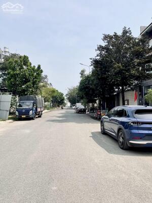 BIỆT THỰ ĐẶNG THUỲ TRÂM - KDC Bình Lợi - PHƯỜNG 13 - BÌNH THẠNH