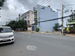 bán lô góc 4,3 x 19- mặt tiền 20m đường lê bôi kinh doanh buôn bán tốt-giá 7 tỷ4 tl - sổ cn- p7q8