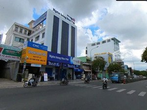 toà nhà măt tiền 678a đường 3 tháng 2,dt:8x20 xd hầm 8tầng t/n 300tr/th giá chỉ 40 tỷ