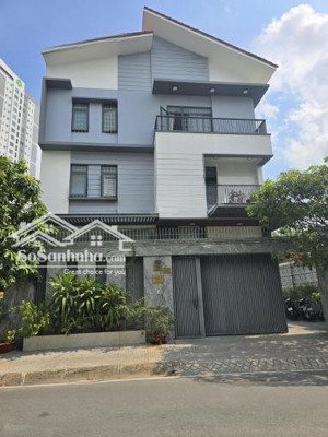 bán gấp thanh lý biệt thự góc 2 mt có hồ bơi khu dân cư vip quận 2 (10mx20m) giá 30 tỷ