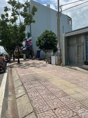 bán nhà cấp 4 mặt tiền đường phạm văn đồng, hiệp bình chánh