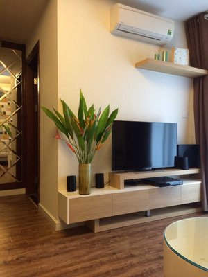 cực hiếm nhà cầu giấy 21m2, 4 tầng giá 4.38 tỷ. cách 30m ra đường ô tô tránh. lh 