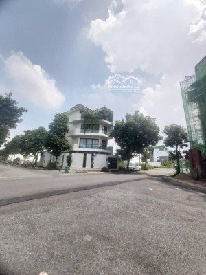 đất phân lô - 9x18 - kdc kikyo nam long - phú hữu - tp thủ đức.