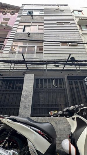gấp bán căn hộ dịch vụ q3 thu nhập 40 triệu/tháng chỉ 8.8 tỷ .