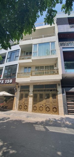 cho thuê mặt phố nhật chiêu, 110m2/sàn - thang máy - hầm - mặt tiền 7m - vị trí đẹp nhất