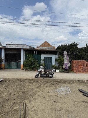 nhà hẻm bê tông 5m rừng dầu xã mỹ hạnh bắc đức hòa long an giá 1,75 tỷ