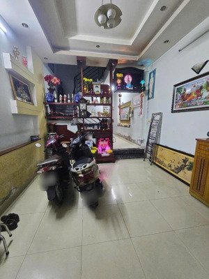 nhà thống nhất ngay city land sổ vuông a4