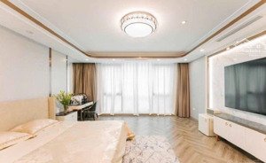 bán toà nhà 9 tầng, hầm, phố nghĩa tân, 70m2, mt 5.5m - thông sàn, vị trí kinh doanh, giá 38 tỷ