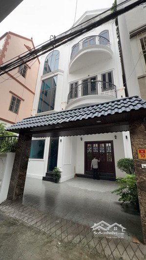 trung tâm phú thượng - ngõ thông, ô tô đỗ cửa - gần sông hồng không khí cực kỳ thoáng