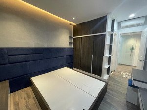 cho thuê căn 3pn ở ngay toà orchard parkview - y hình