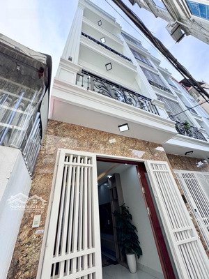 nhà tân mai, xây mới, ngõ thông, trước nhà rộng 3m, 40m2 5 tầng 5 phòng full nội thất, giá 7.63 tỷ