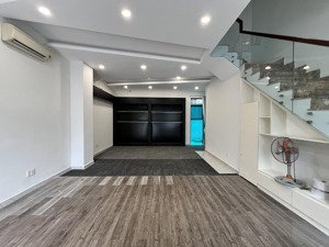 cho thuê nhà phố đường 25m dt 6x16m full nt 5pn 4wc, giá 27.5 triệu, giá đã bao gồm thuế vat 10%