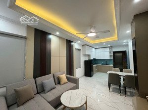 tôi cho thuê nhà an dương vương tây hồ 50m2 7t mỗi tầng 1p, nhà mới xây, có tm, ôtô đỗ cửa giá 2xtr