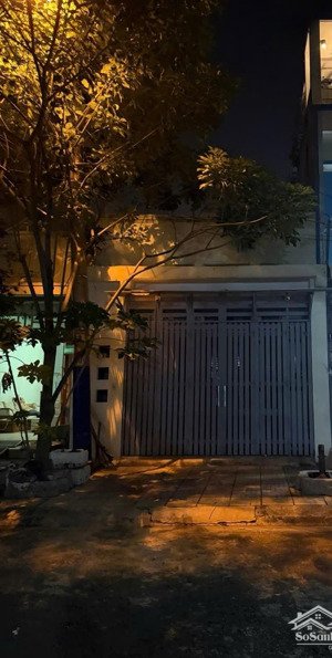 cần bán gấp dt: 106m2 nhà mặt đường số phước bình tp thủ đức