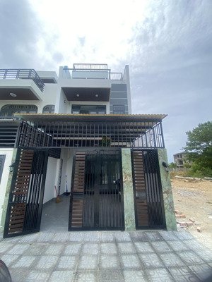 cho thuê nhà mới xây 3 phòng ngủ khu đô thị mỹ gia nha trang giá 18 triệu/tháng