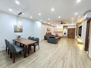 bán chcc park hill premium, dt 120m2: 3 phòng ngủ, 2 vệ sinh. giá 13,5 tỷ. 