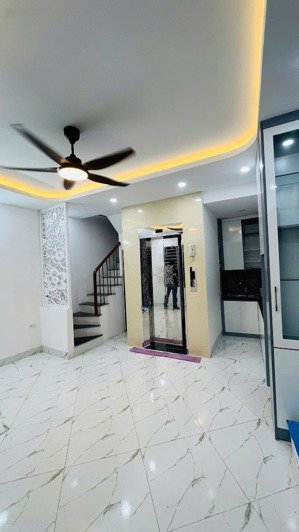 bán nhà 6 tầng thang máy mới tinh phố hoàng hoa thám 30m2 chỉ 8,25 tỷ