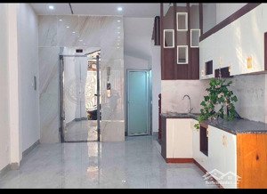 bán gấp nhà 5 tầng thang máy, ô tô vào nhà. kinh doanh nhỏ. sát khu đô thị xa la