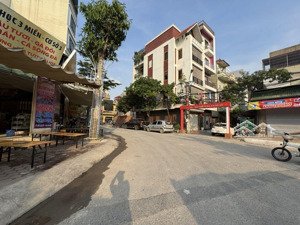 bán nhà lô góc mậu lương 35m2, 5 tầng, thang máy, mặt tiền kinh doanh, ô tô đỗ cửa, giá 6,85 tỷ