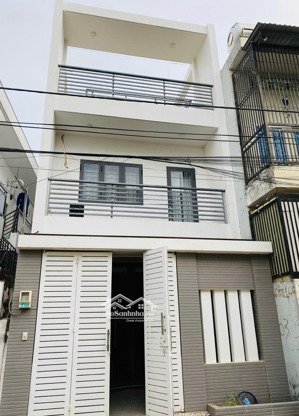 bán nhà ngay trung tâm quận 9, 2 lầu, 80m2 chỉ 6,6 tỷ, ngang 5m. đường thông