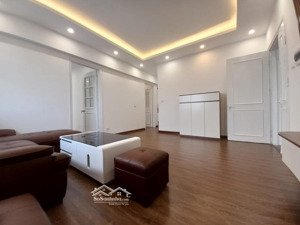 bán căn cc toà lilama 124 minh khai, hai bà trưng. dt 78m2: 2 pn, 2 vsinh. giá 5,55 tỷ. 