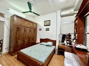 bán nhà cũ lê duẩn, ngõ thông hồ 3 mẫu, dt 39m2, mt 4.2m, chỉ nhỉnh 6 tỷ