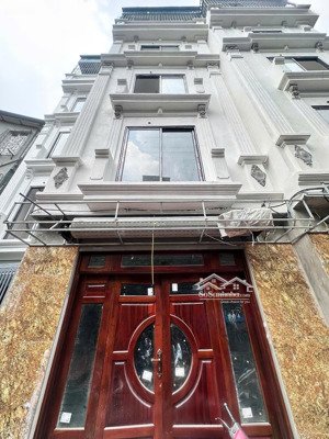 bán nr 35m2 tại kim mã, ngõ 3 gác, sát chợ, lõi ba đình 5 phút ra tt thương mại, giá chỉ 8,25 tỷ