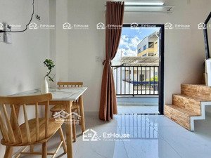 cho thuê căn hộ duplex có ban công gần đh công thương - quận tân phú