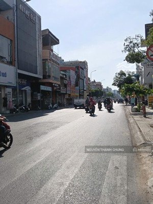 bán nhà mt cách mạng tháng 8 p4 tân bình, dt: 4 x 20 giá 8,8 tỷ