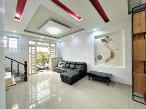 cho thuê nhà nguyên căn với gian bếp, phòng ngủ, phòng khách, toilet đầy đủ tại thạnh mỹ lợi