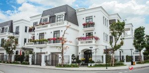 bán căn biệt thự lô góc 233m2 nội thất gỗ view hồ tại vinhomes imperia. 