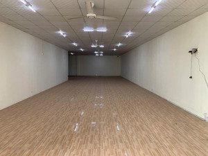 1/ hà huy giáp , diện tích 246m2 ( 6.8m x 28m nở hậu 14.5m) đường 10m q12